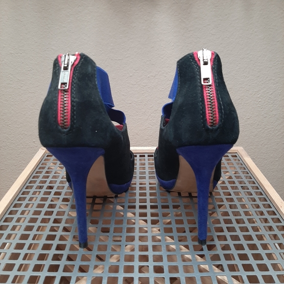 ZARA Colorblocked Strappy Stilettos - Picture 4 of 8